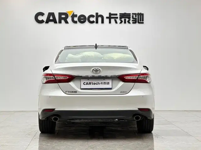 Toyota Camry — Фото автомобиля 4