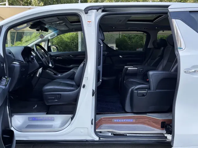 Toyota Vellfire — Фото автомобиля 17