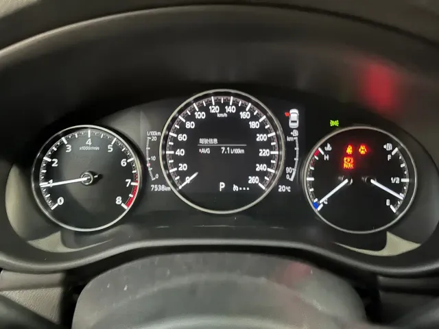Mazda Axela — Фото автомобиля 5