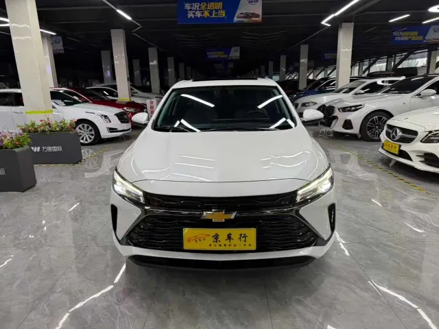 Chevrolet Monza — Фото автомобиля 2