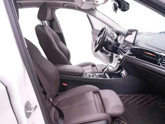 BMW 1 Series — Фото автомобиля 17