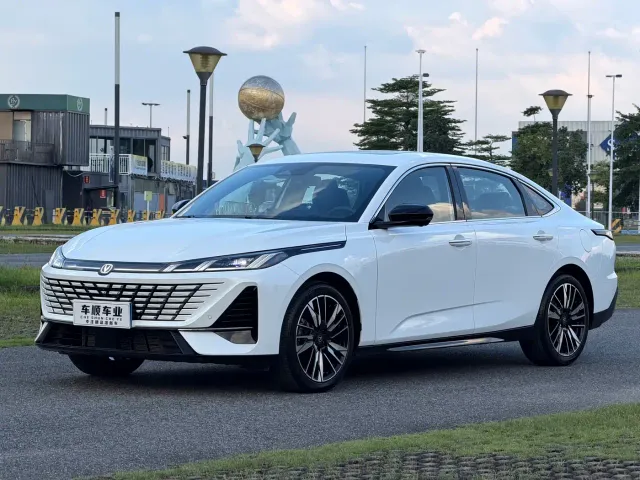 Фотография автомобиля — Changan Eado