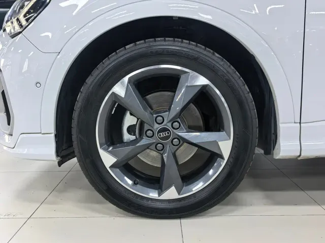 Audi Q3 — Фото автомобиля 6