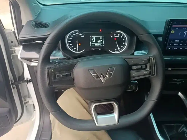 Wuling Jiachen — Фото автомобиля 10