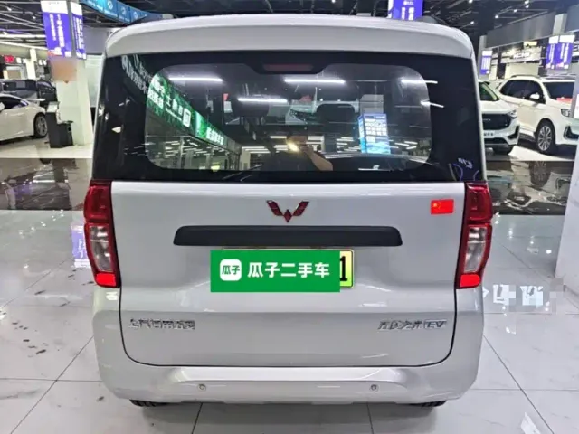 Wuling Zhiguang NEV — Фото автомобиля 5