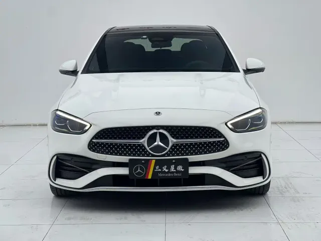 Mercedes-Benz C-Class — Фото автомобиля 2