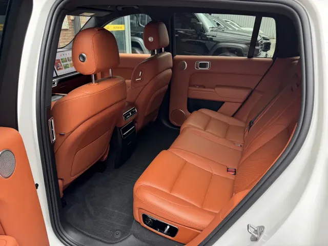 Li Auto L7 — Фото автомобиля 6