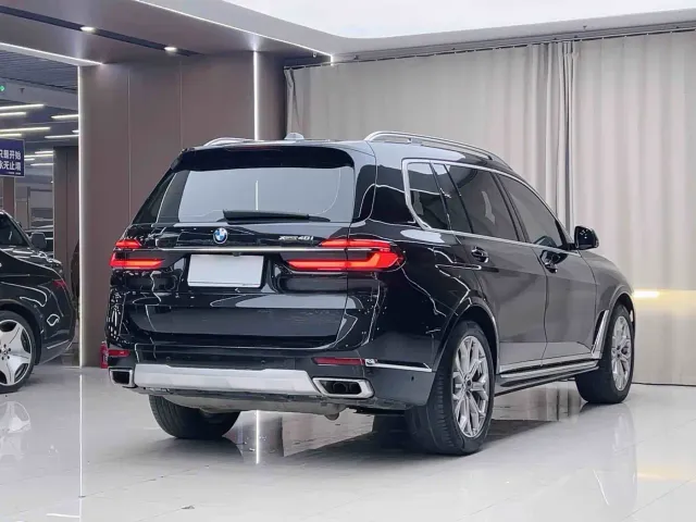 BMW X7 — Фото автомобиля 12