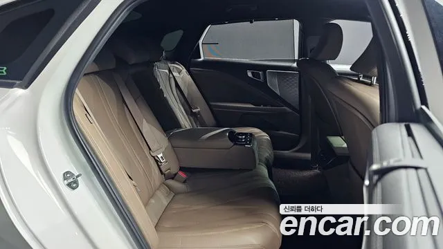 Kia K8 Hybrid — Фото автомобиля 17