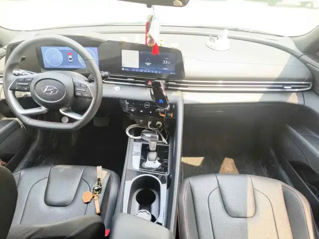 Hyundai Elantra — Фото автомобиля 11