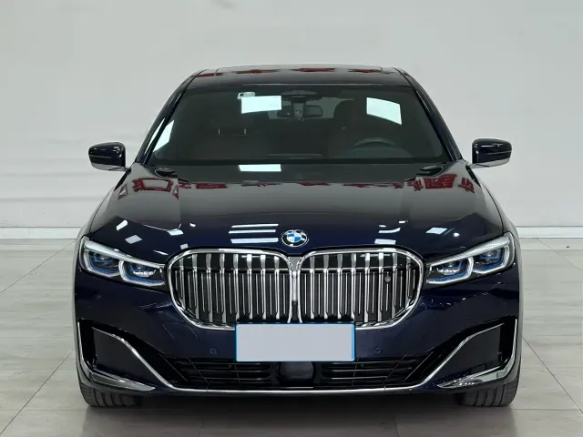 BMW 7 Series — Фото автомобиля 2