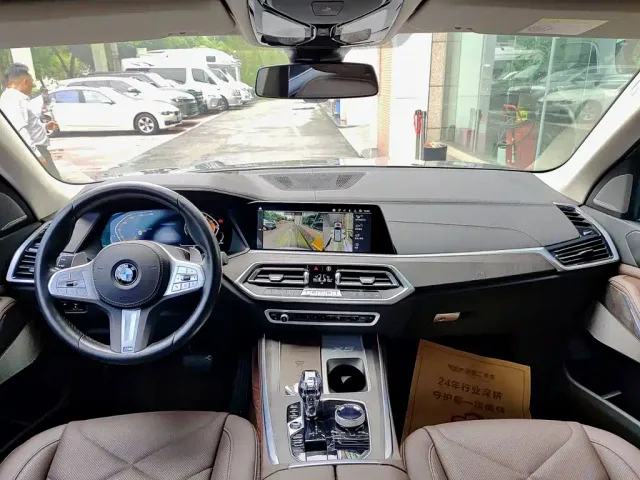 BMW X5 — Фото автомобиля 10