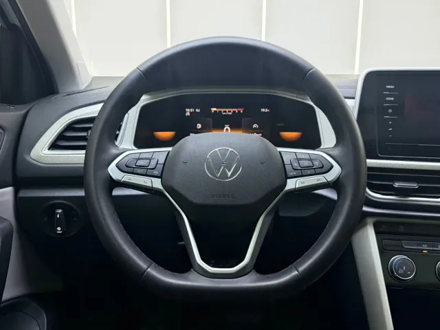 Volkswagen T-Roc — Фото автомобиля 9
