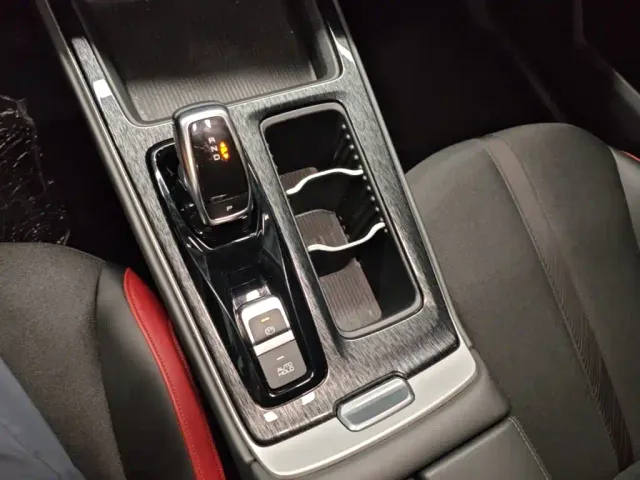 Dongfeng Yixuan MAX — Фото автомобиля 13