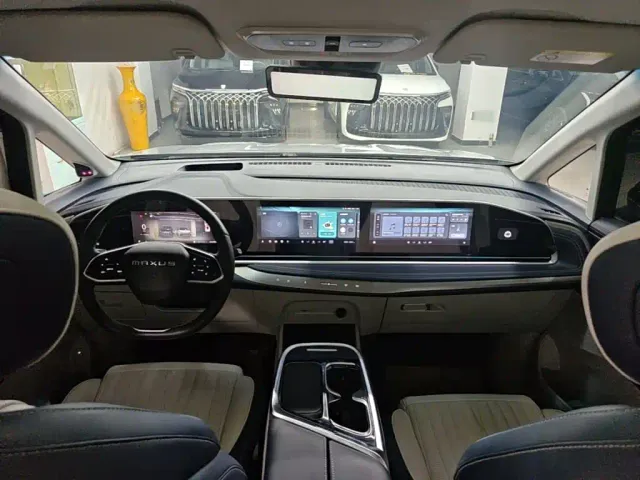 Maxus G90 — Фото автомобиля 9