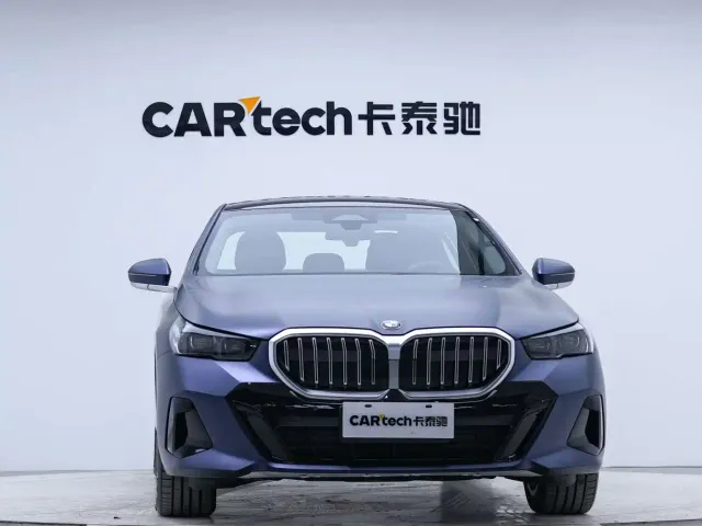 BMW 5 Series — Фото автомобиля 7