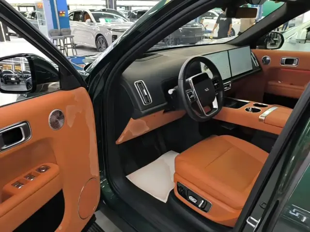 Li Auto L9 — Фото автомобиля 15