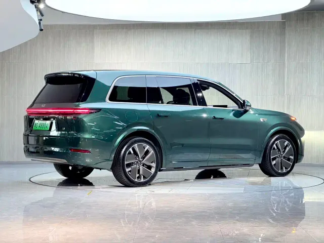 Li Auto L9 — Фото автомобиля 6