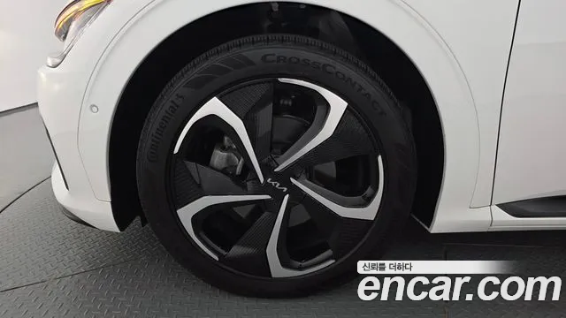Kia EV6 — Фото автомобиля 5