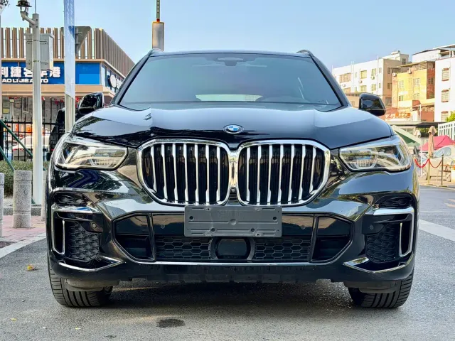 BMW X5 — Фото автомобиля 2