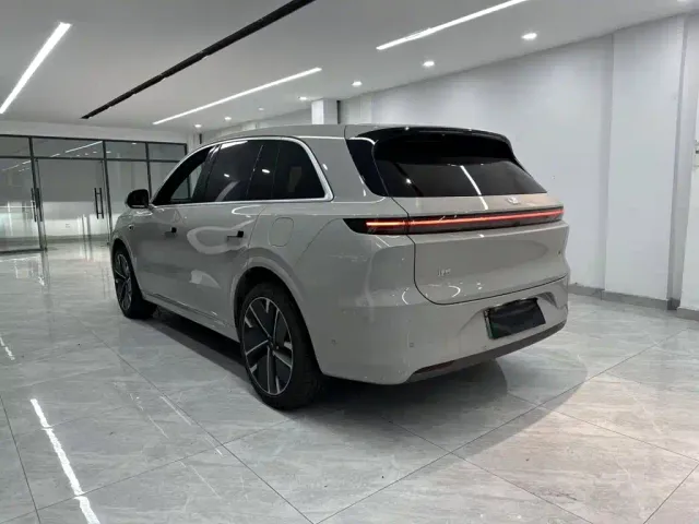 Li Auto L6 — Фото автомобиля 8