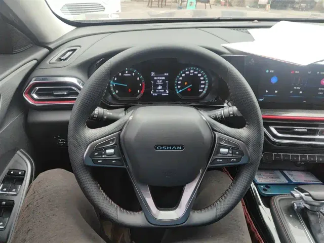 Changan Oushang X5 — Фото автомобиля 10