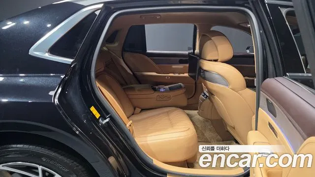 Genesis G90 Бензин 3.5 турбо AWD — Фото автомобиля 10