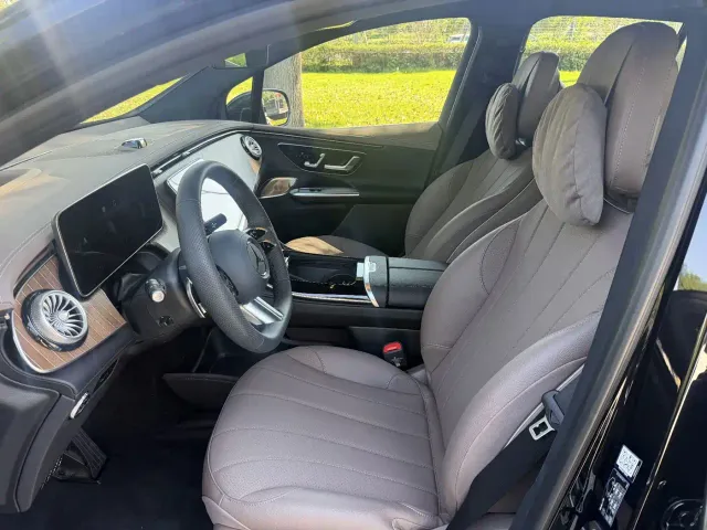 Mercedes-Benz EQE SUV — Фото автомобиля 11