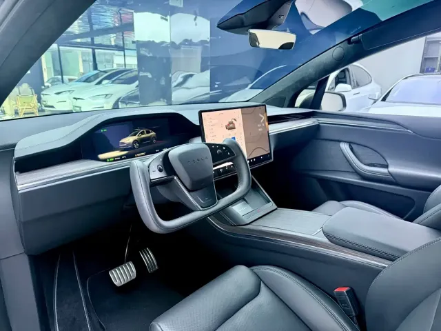 Tesla Model X 2023 Dual Motor All-Wheel Drive Edition — Фото автомобиля 5