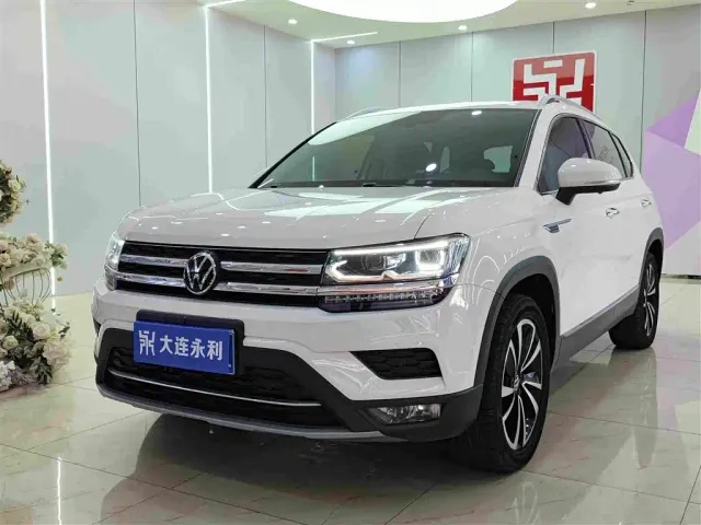 Фотография автомобиля — Volkswagen Tharu
