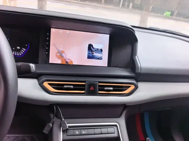 Dongfeng Fengshen E70 — Фото автомобиля 12