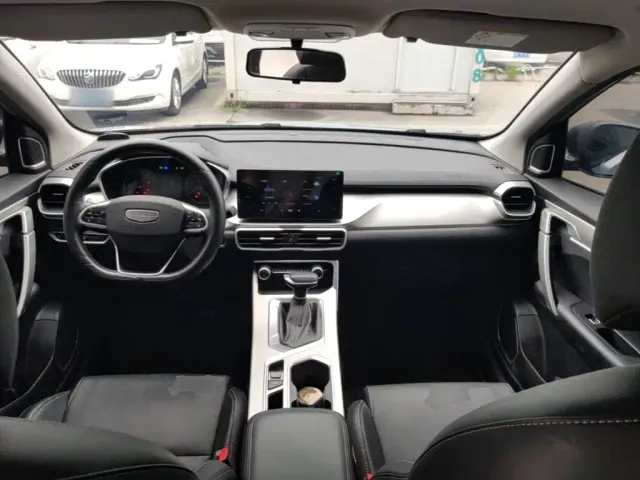 Geely Binyue 2025 1.5L CVT Super Edition — Фото автомобиля 5