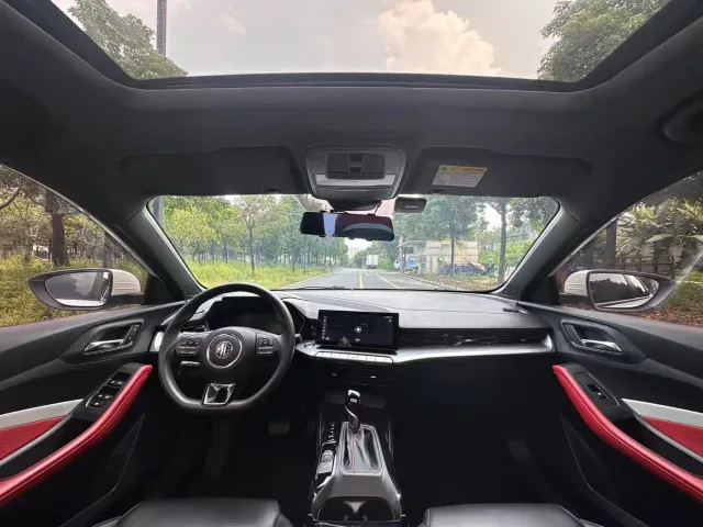 MG MG5 2021 Model 180DVVT CVT Youth Luxury Edition — Фото автомобиля 5