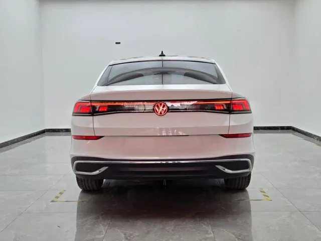 Volkswagen Lamando — Фото автомобиля 7