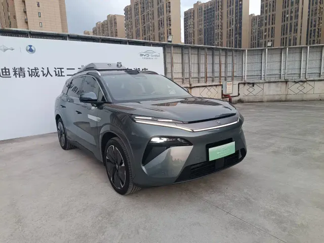 BYD Tang L — Фото автомобиля 3