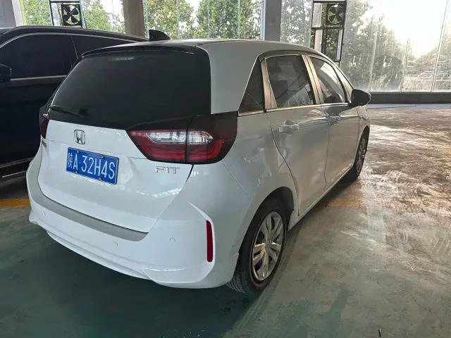 Honda Fit — Фото автомобиля 6