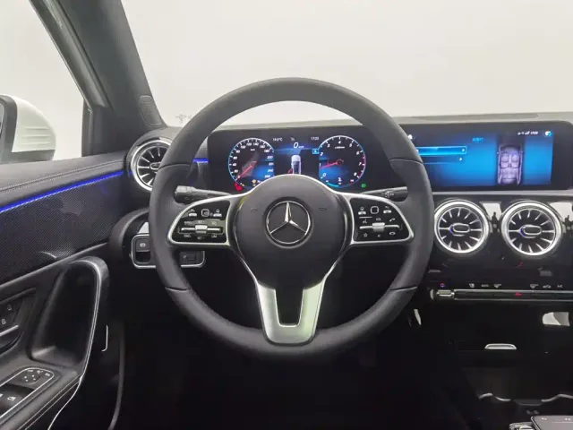 Mercedes-Benz A-Class — Фото автомобиля 11