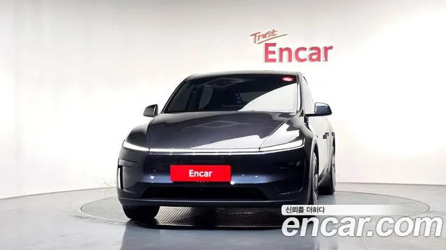 Tesla Model Y — Фото автомобиля 3