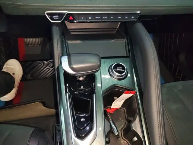 Geely Xingyue L — Фото автомобиля 13