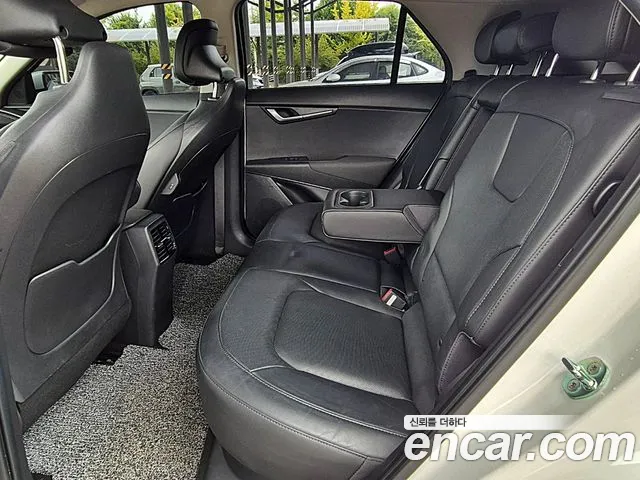 Kia Niro — Фото автомобиля 12