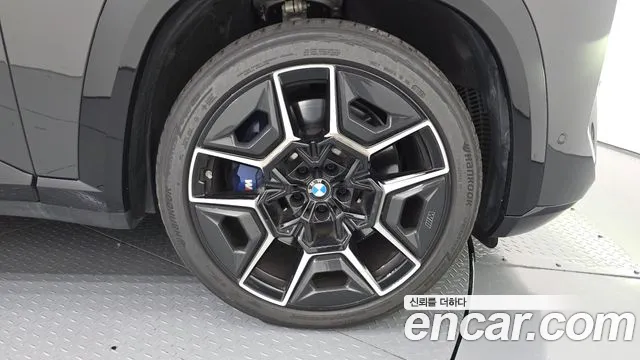 BMW XM G09 — Фото автомобиля 6