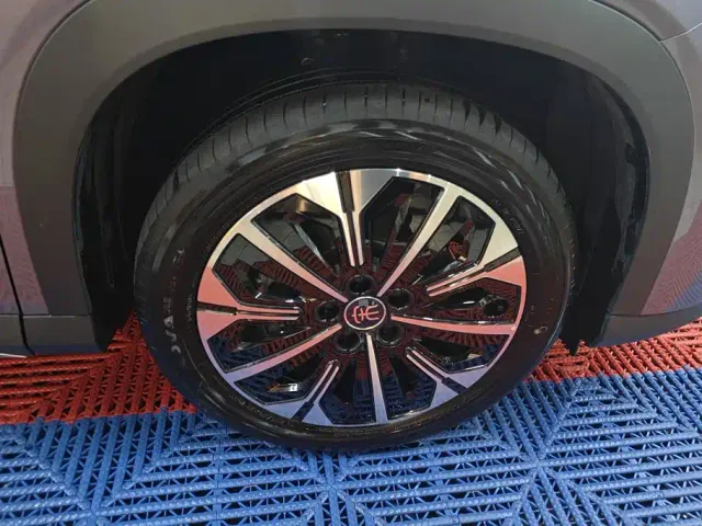 BYD Song Ultra — Фото автомобиля 6