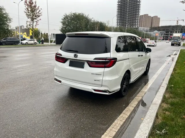 Honda Odyssey — Фото автомобиля 20