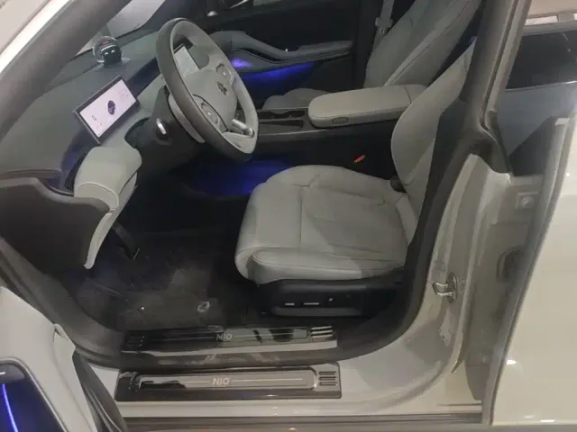 Nio ET5 Touring — Фото автомобиля 14