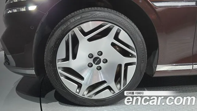 Genesis G90 Бензин 3.5 Turbo e-S/C AWD LWB — Фото автомобиля 5