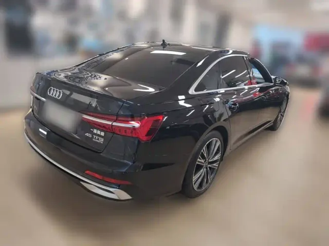 Audi A6L — Фото автомобиля 11