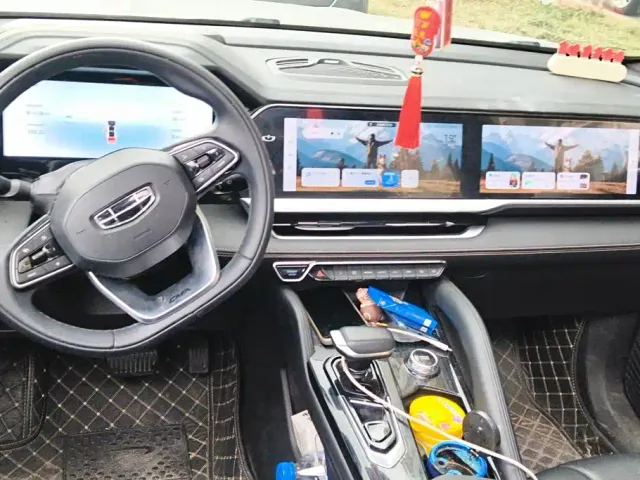 Geely Xingyue L — Фото автомобиля 12