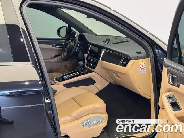 Porsche Macan — Фото автомобиля 9