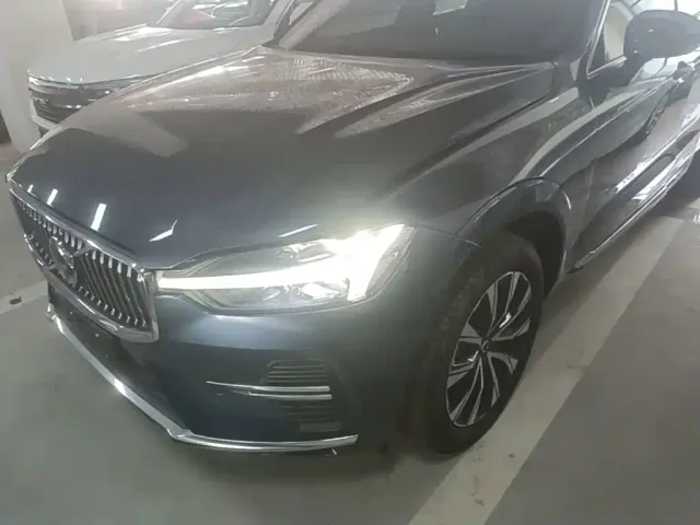 Volvo XC60 — Фото автомобиля 23