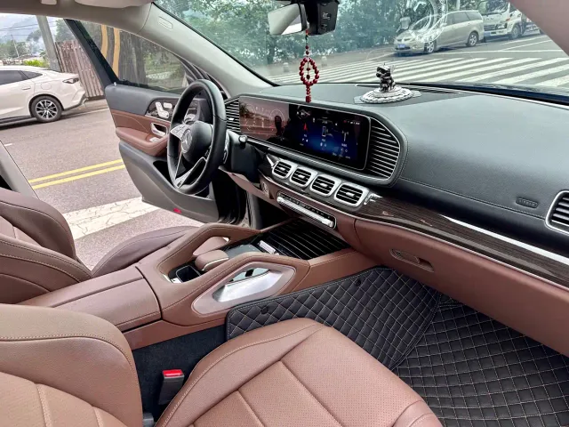 Mercedes-Benz GLE-Class — Фото автомобиля 8